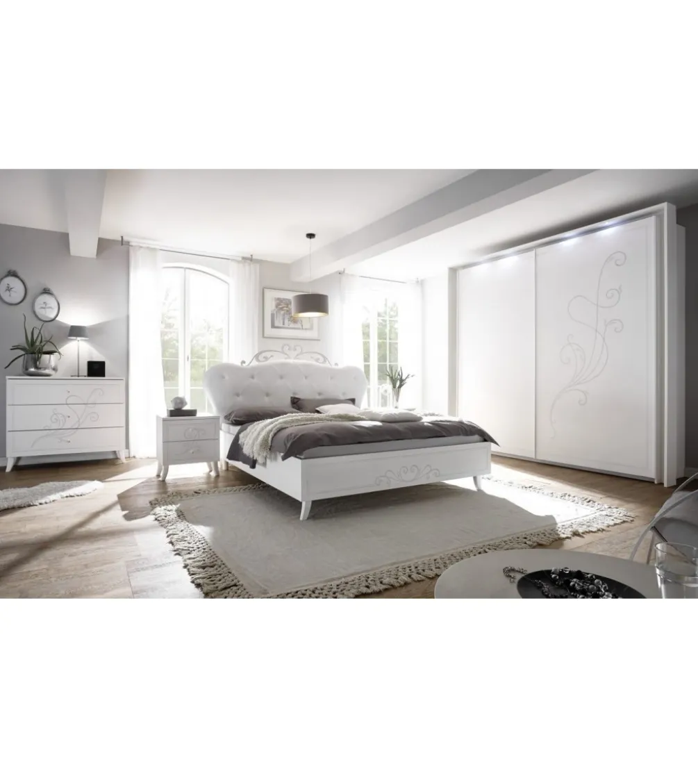 Komoda NIVEA 104 cm biała z ozdobnym nadrukiem